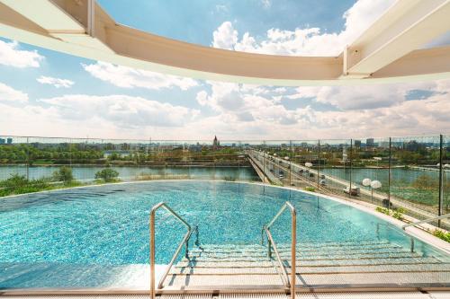 Above Danube - Luxury Apartment