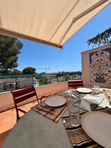 Apartment South terrace-Sea view -Jacuzzi- Beach - 4 guests