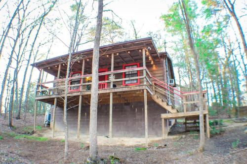 BEAR BOTTOMS Studio Twin Cabin HotTub TV Wifi photo 33