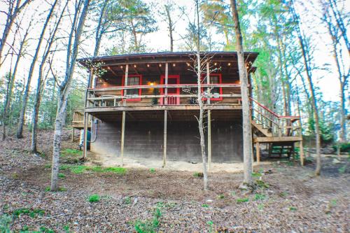BEAR BOTTOMS Studio Twin Cabin HotTub TV Wifi photo 39