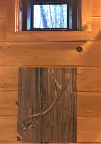 Oh Deer - Studio Wooded Twin Cabin, Hot Tub, TV & Wifi photo 23