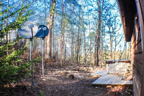 Oh Deer - Studio Wooded Twin Cabin, Hot Tub, TV & Wifi photo 39