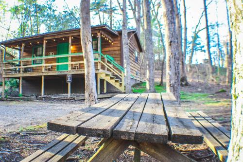 Oh Deer - Studio Wooded Twin Cabin, Hot Tub, TV & Wifi photo 43