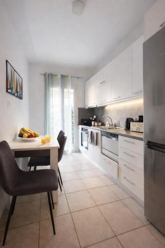Bloom in the City- Cozy Apartment with Private Garden