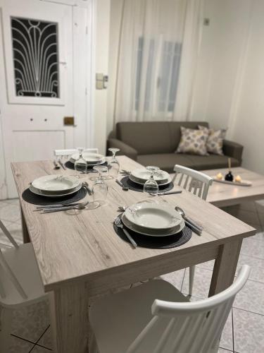 Amonis house