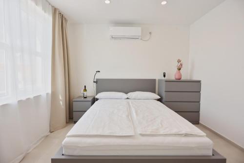 Apartmani Ramljak - Soba-Zimmer-Room für zwei "Marijana"