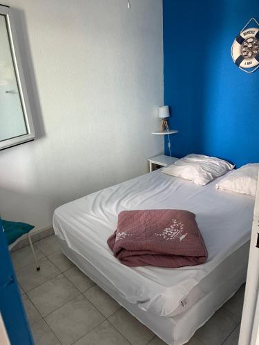 Llit o llits en una habitació de le corsaire