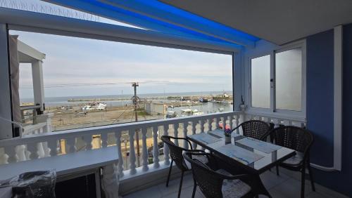 Sea View by Natalia