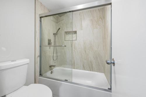 Oceanfront Condo Huge Pools Top Rated Ocean Creek Resort photo 20