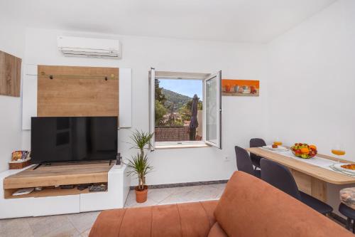 Cosy Apartment Near Lapad Beach Bay