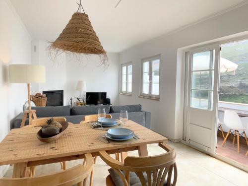 Azenhas do Mar Beach House