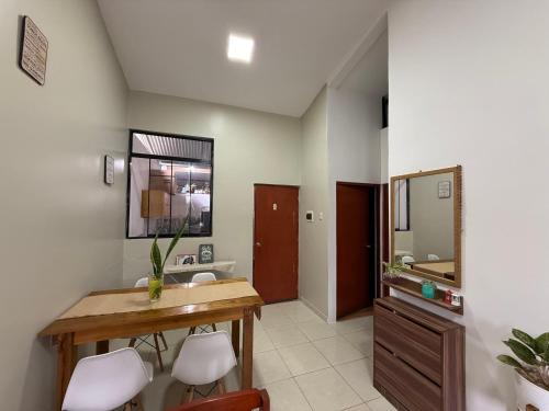 a bathroom with a sink and a mirror at Casa Jardín Relax in Moyobamba