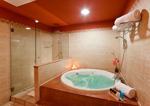 Gallery image of Occidental Jand&iacute;a Royal Level - Adults Only in Morro del Jable