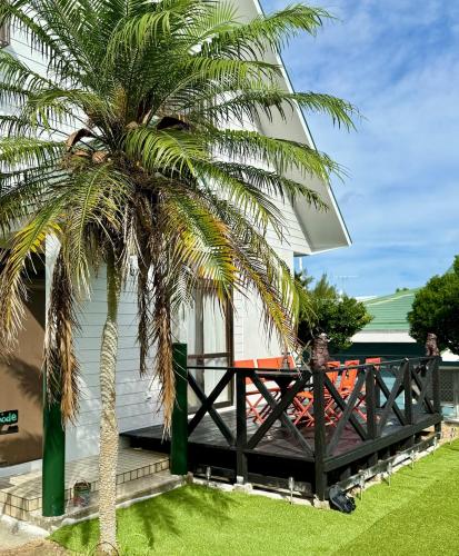 ZenAbode Onna 8 min walk to the beach BBQ in the large garden