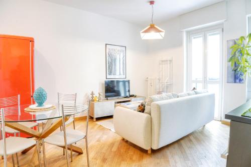 Bright Apartment in Sempione - Steps from Arco Della Pace