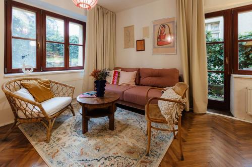 Charming Vintage Apartment with a Private Patio