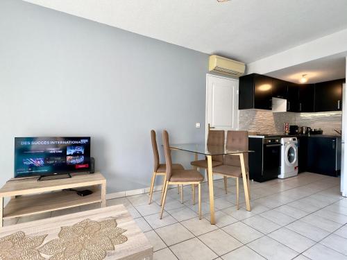 L'Estivalière SCLS - Wifi, Parking, Climatisation