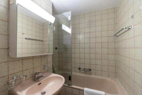 Executive 2BR flat city center - Mainau 11