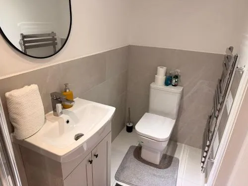Luxury Rooms - Pick a Room - Free Parking & Kitchen Access, Near Etihad Stadium, The Coop Live & Piccadilly Station, Manchester photo 4