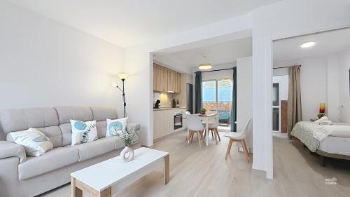 Foto Casa Playa Torrecilla by South Costa 2