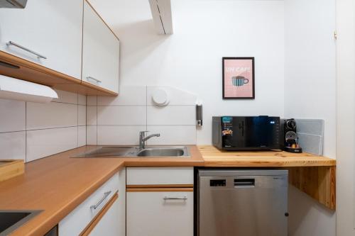 75m2 - 7 Guests - AC - 3 Rooms - Near Station