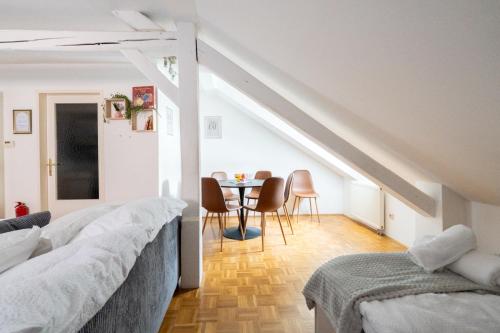 75m2 - 7 Guests - AC - 3 Rooms - Near Station