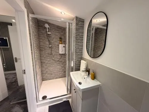 Luxury Rooms - Pick a Room - Free Parking & Kitchen Access, Near Etihad Stadium, The Coop Live & Piccadilly Station, Manchester photo 10