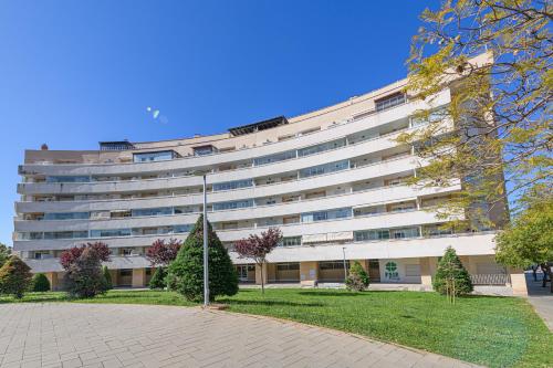 WintowinRentals SkyView Teatinos - Terrace, Bright & Open Views