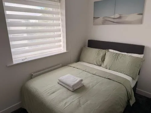 Luxury Rooms - Pick a Room - Free Parking & Kitchen Access, Near Etihad Stadium, The Coop Live & Piccadilly Station, Manchester photo 17