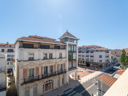 Grand Studio Rénové, Balcon, Centre-Ville Arcachon, à 50m de la Plage, Tout Équipé