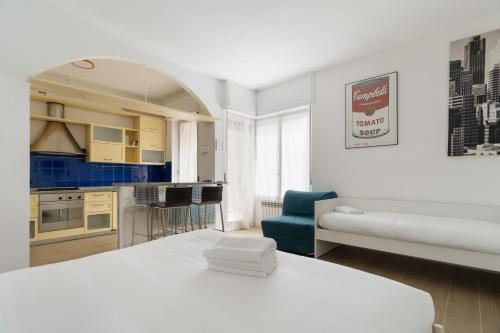 GuestHost - Comfy Studio X3 Famagosta M2