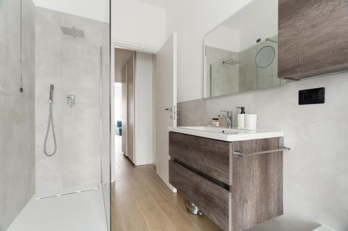 GuestHost - Comfy Studio X3 Famagosta M2