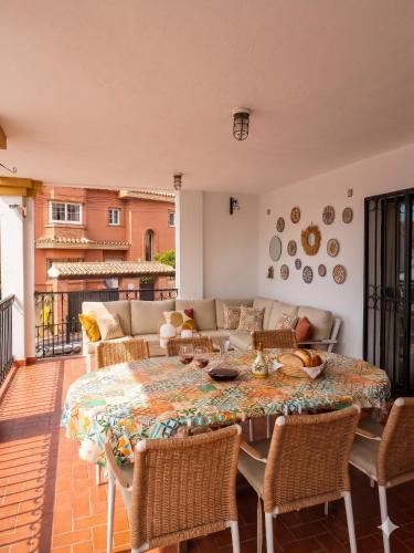 Ref 325 Villa Elena