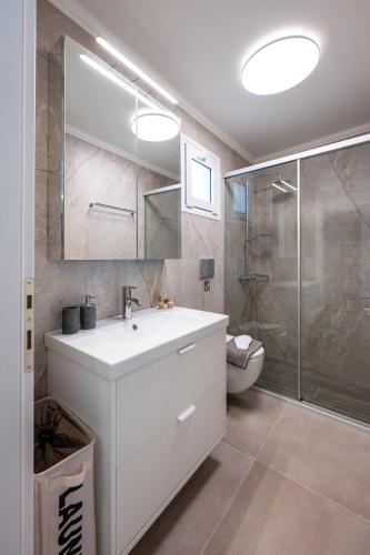 Vikelas Class Luxury Apartments