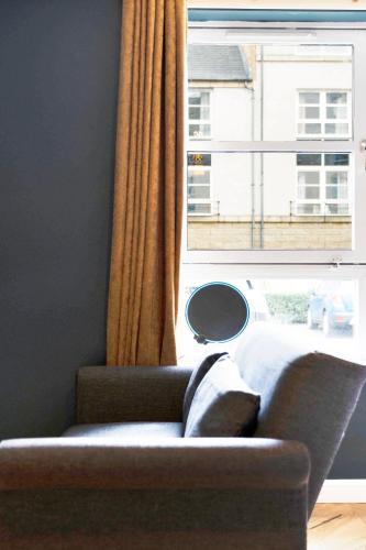 Spacious 4BR City Centre Apartment w/ Free Parking photo 26