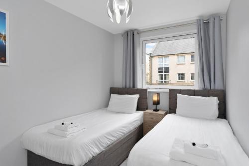 Spacious 4BR City Centre Apartment w/ Free Parking photo 18