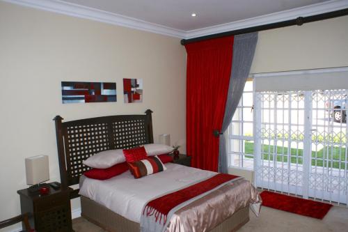 Katil atau katil-katil dalam bilik di Jolani Guest House