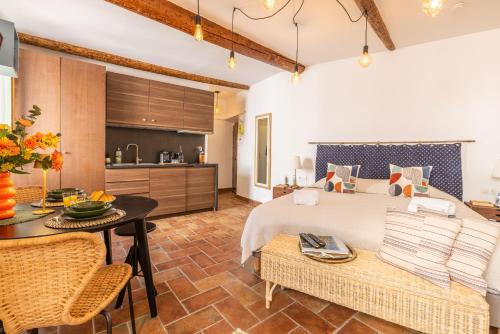 Agréable Studio quartier Suquet-Vieux Port A0B185
