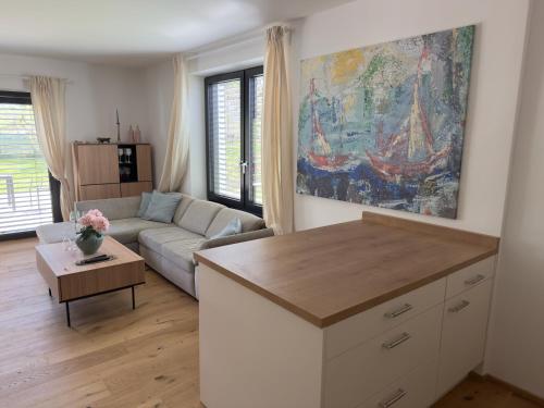 Aussichtsstraße - Wunderschön renoviertes Einfamilienhaus in See- und Stadtnähe