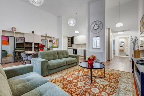 luxury via del Corso