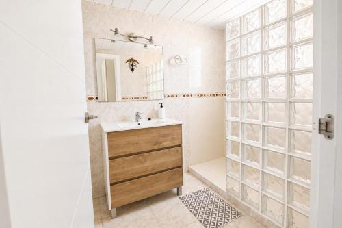 Apartamento en Primera Línea con Vistas y Piscina
