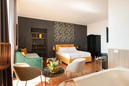 MareLuna Rooms