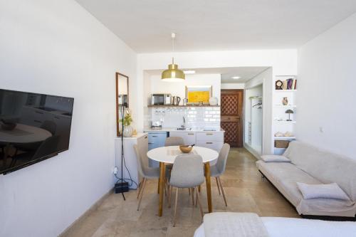 Cubo's Estudio Seaview Santa Clara 127
