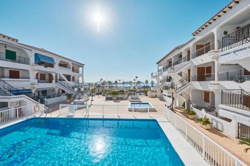 Naufragos Beach Apartments - by Welcomely, Family.