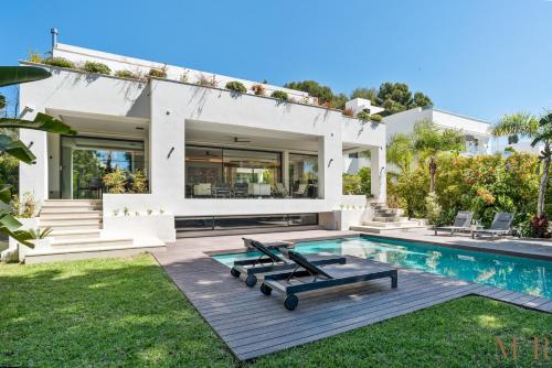 Golden Mile Garden Residence Ref #115