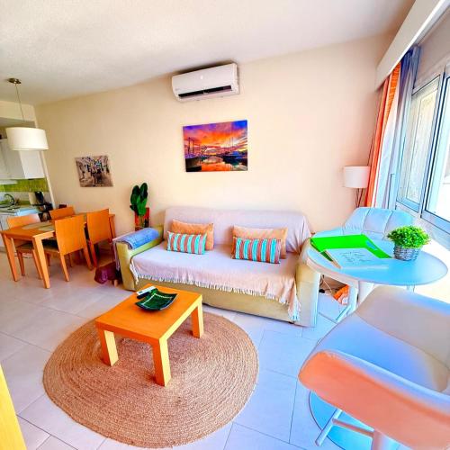 Charming Apartment in Benalbeach