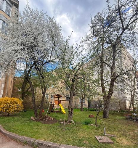 Foto Cosy quiet apartment in the city center 6
