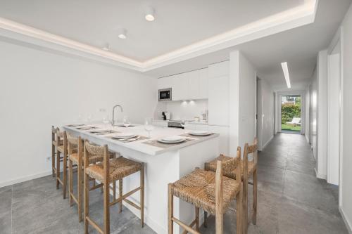 Central Vilamoura Modern 3-Bedroom Apartment