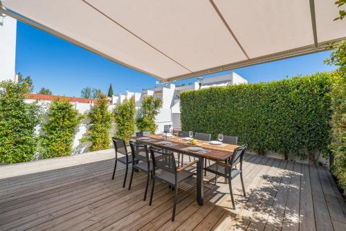 Central Vilamoura Modern 3-Bedroom Apartment