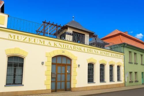 Villa Libri - víceúčelový prostor s ubytováním